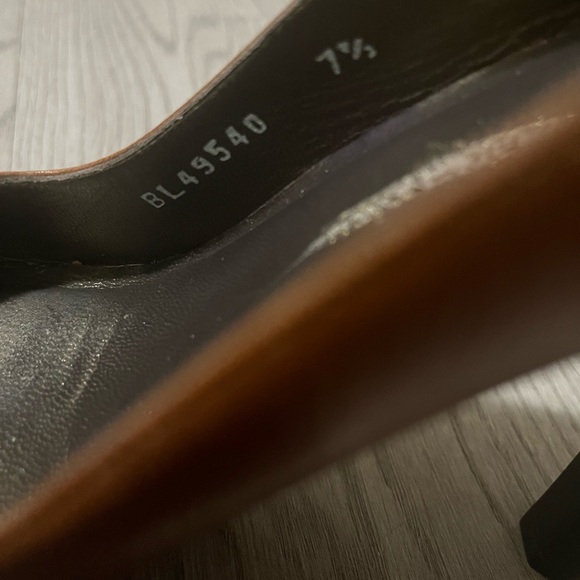 Stuart Weitzman for Russell Bremley Bond Street London, Size 7.5, Brown Heel - Picture 15 of 16